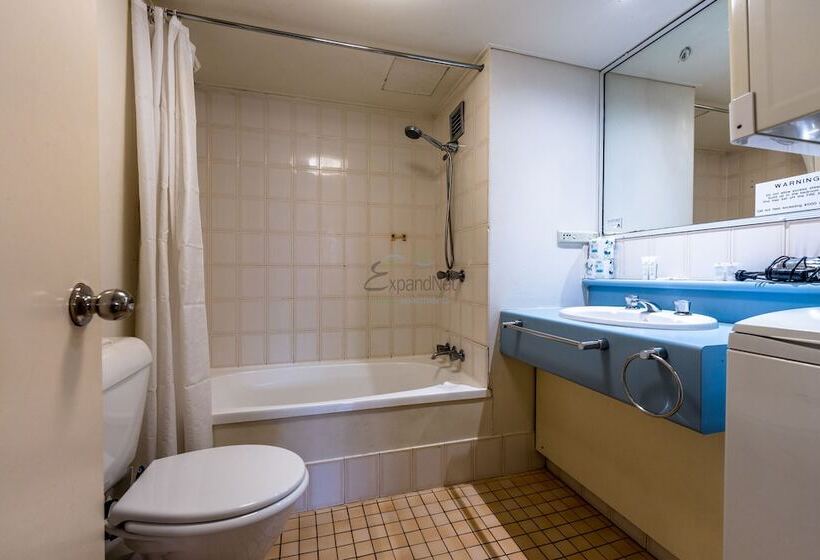 Abbey On Roma Hotel & Apartments