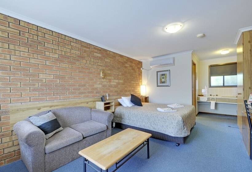 Tree Rose Motel Morwell