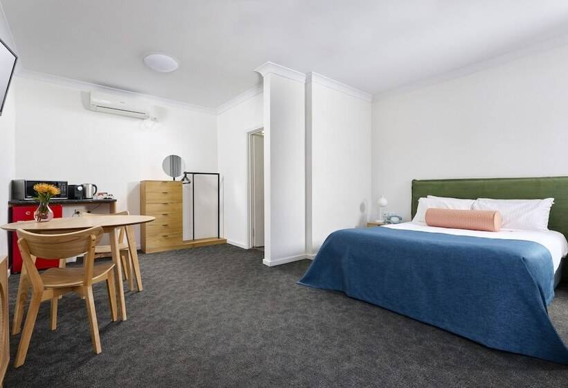 Baileys Parkside Motel By Vetroblu