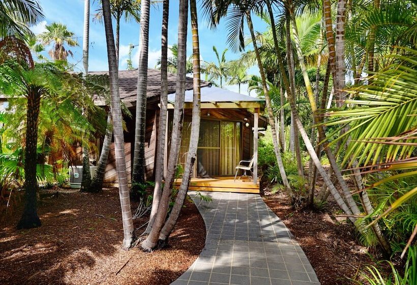 Breakfree Aanuka Beach Resort