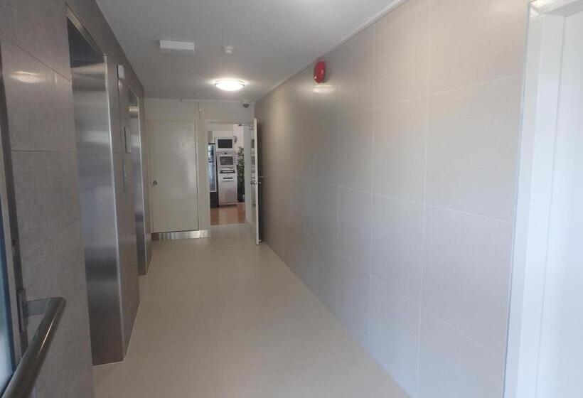 Burleigh Gardens North Hi Rise Holiday Apartments