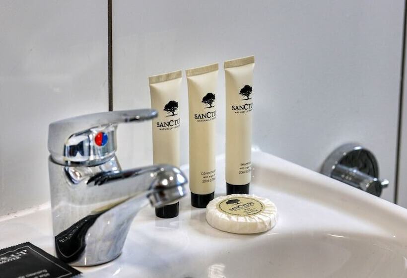 Castlereagh Lodge Motel