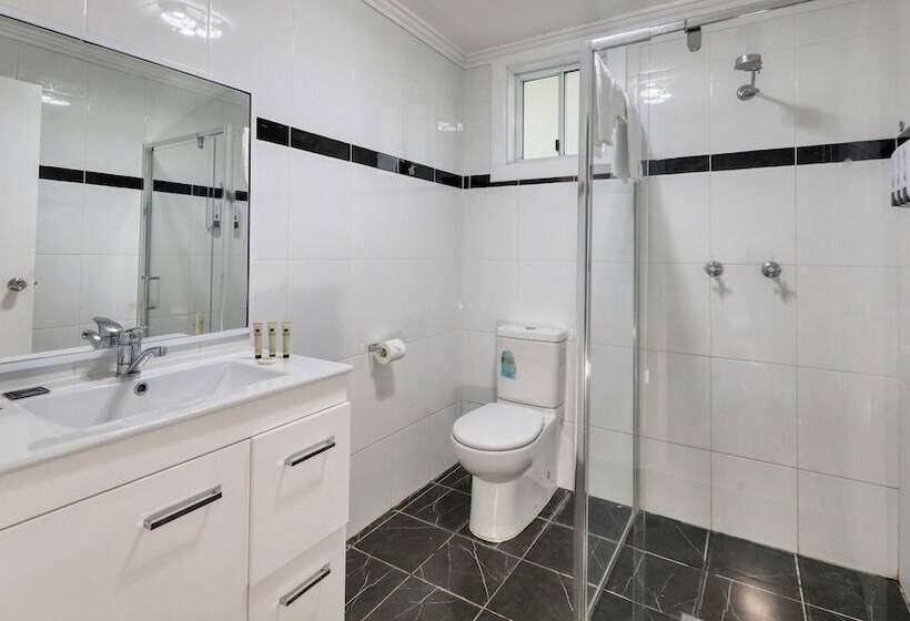 Castlereagh Lodge Motel