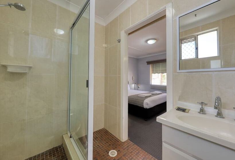 Castlereagh Lodge Motel