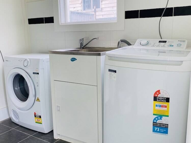 Castlereagh Lodge Motel