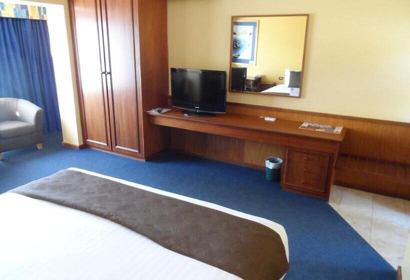 Clifton Motel & Grittleton Lodge