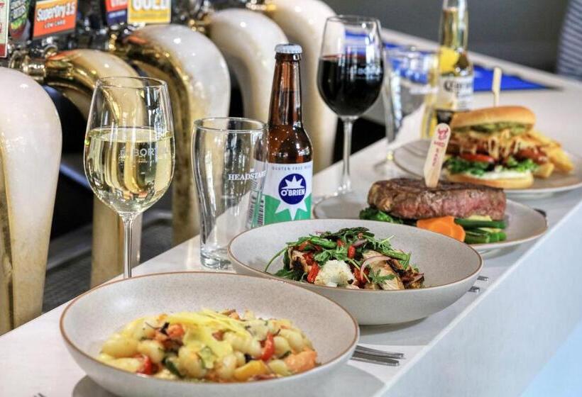 Coachman Hotel Motel