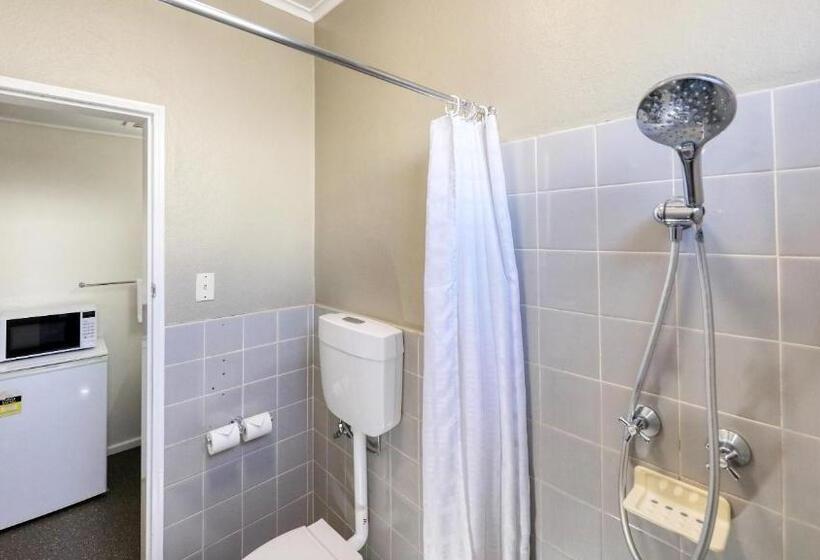 Coachman Hotel Motel