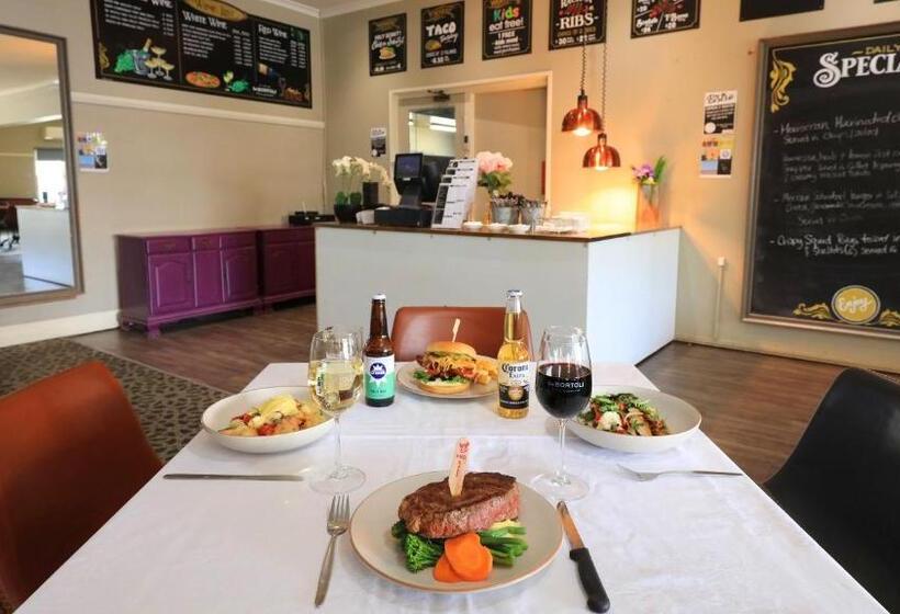 Coachman Hotel Motel