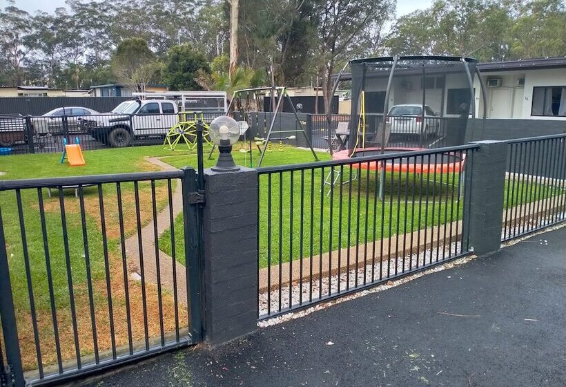 Midway Motel And Villas