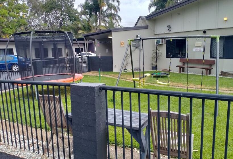 Midway Motel And Villas