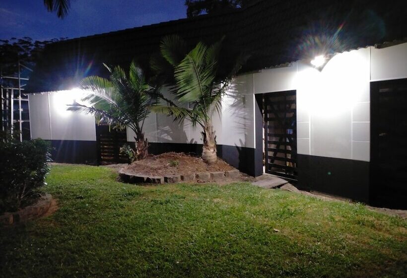 Midway Motel And Villas