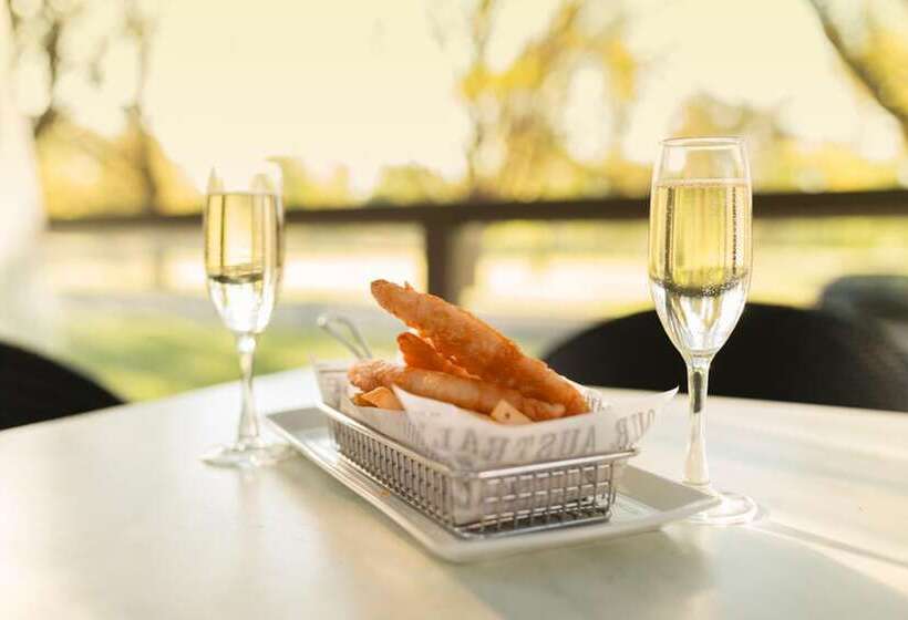 Forrest Hotel & Apartments