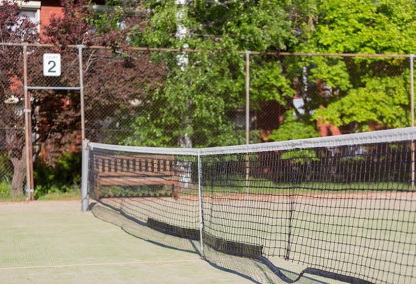 Forrest Hotel & Apartments