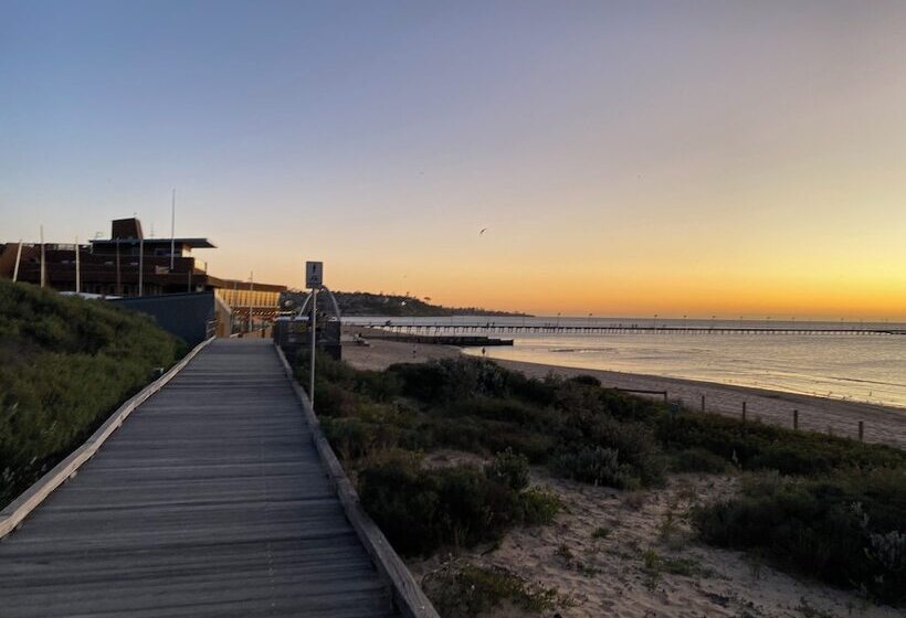 Frankston Motel