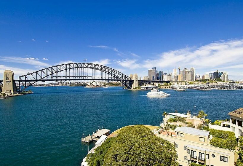 Harbourside Apartments