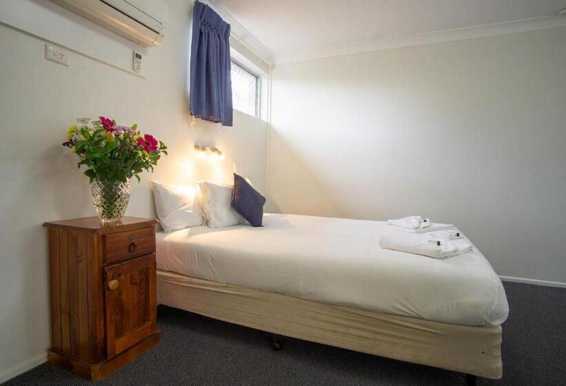 هتل Acacia Motor Inn