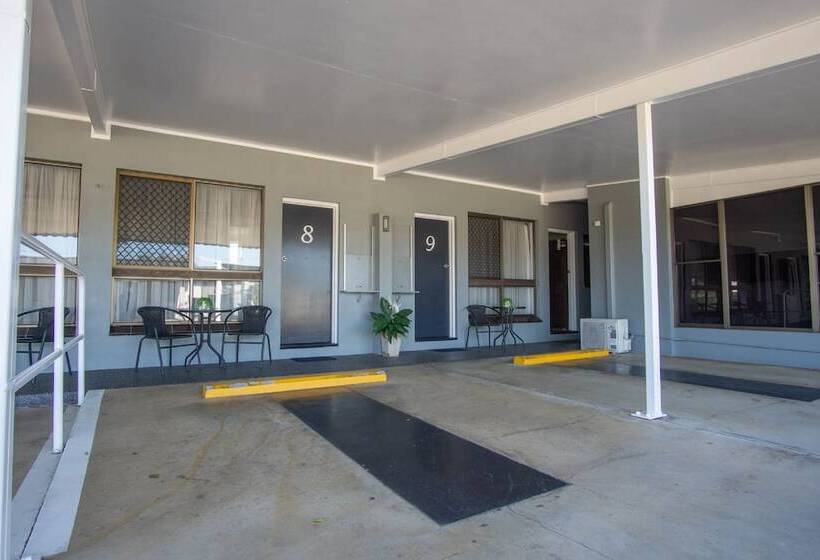 هتل Acacia Motor Inn