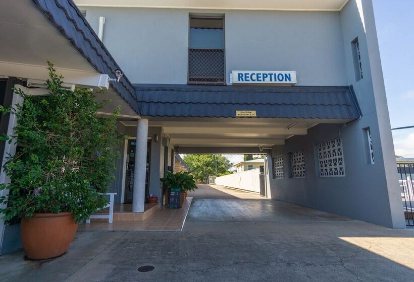 هتل Acacia Motor Inn