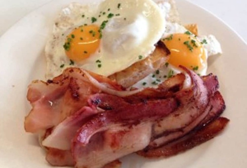 هتل Acacia Motor Inn