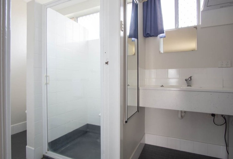 هتل Acacia Motor Inn