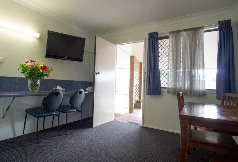 هتل Acacia Motor Inn