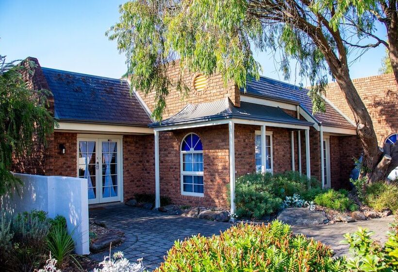 فندق Arkana Motor Inn & Terrace Apartments