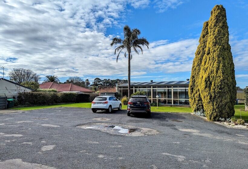 فندق Arkana Motor Inn & Terrace Apartments