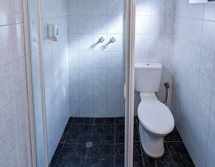 בית מלון כפרי Arkana Motor Inn & Terrace Apartments