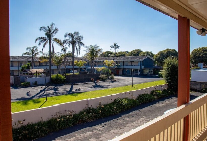 فندق Arkana Motor Inn & Terrace Apartments