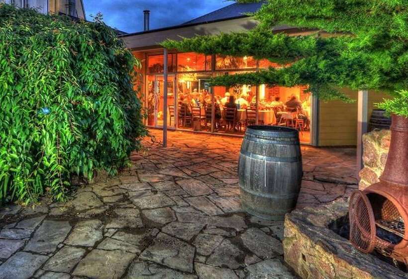 Отель Bairnsdale Motor Inn