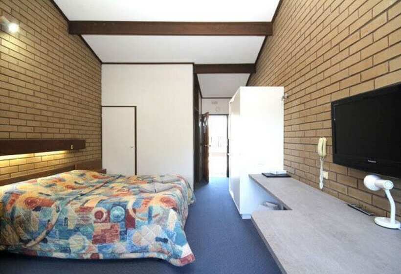 Отель Bairnsdale Motor Inn