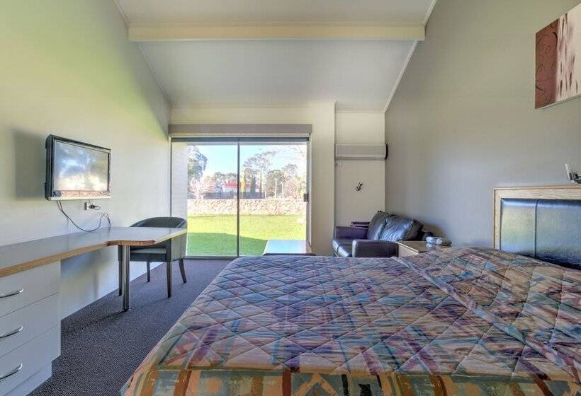 Отель Bairnsdale Motor Inn