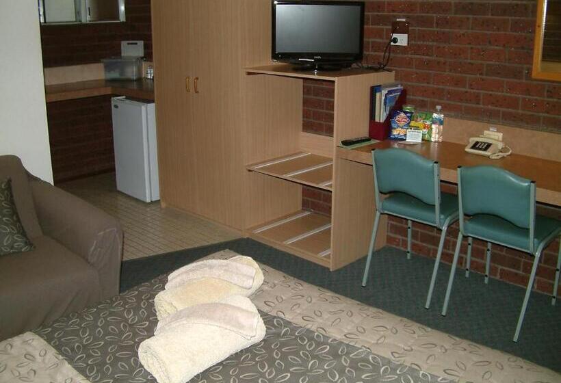 Отель Bairnsdale Tanjil Motor Inn