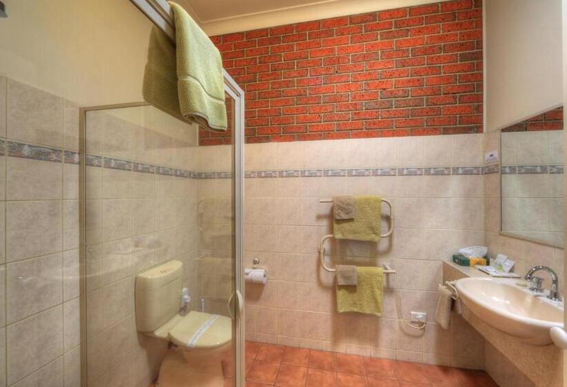 Отель Bairnsdale Tanjil Motor Inn