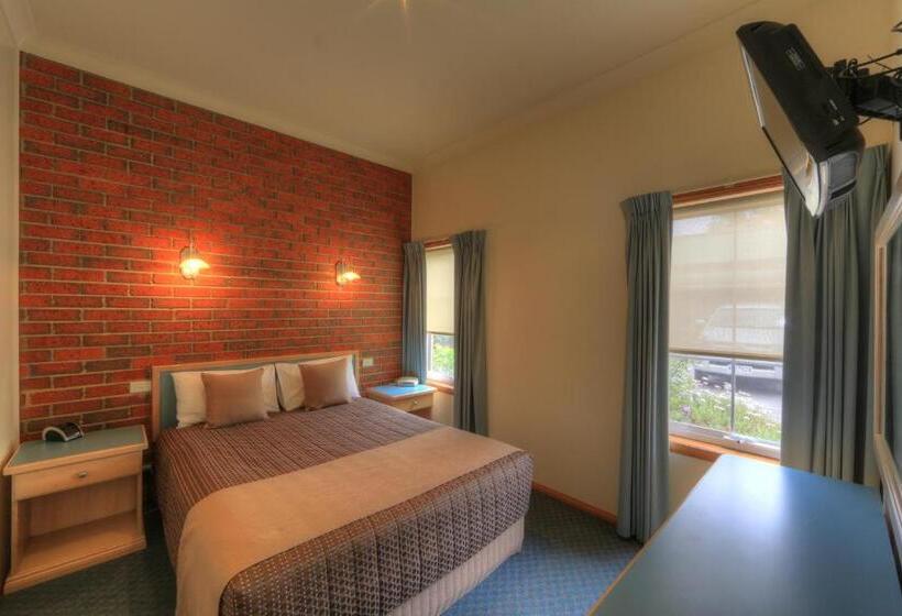 Отель Bairnsdale Tanjil Motor Inn