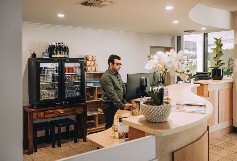 هتل Best Western Chaffey Motor Inn