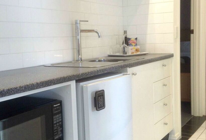 هتل Best Western Geelong Motor Inn & Serviced Apartments