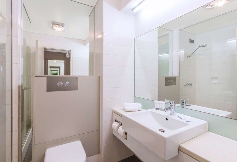 هتل Best Western Plus Launceston