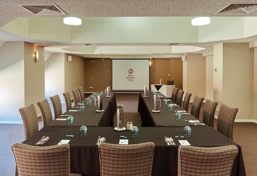 هتل Best Western Plus Launceston