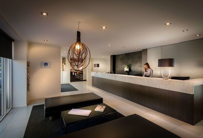 فندق Best Western Plus Travel Inn