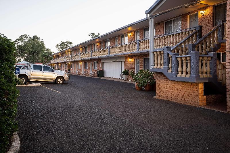 هتل Blue Diamond Motor Inn