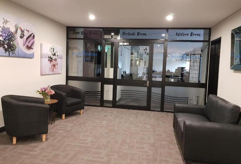 فندق Burnie Central Townhouse