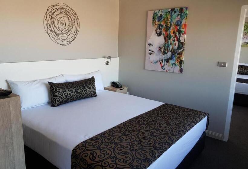 فندق Burnie Central Townhouse