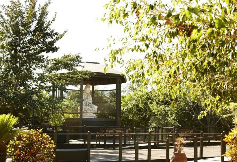 فندق Cable Beach Club Resort & Spa