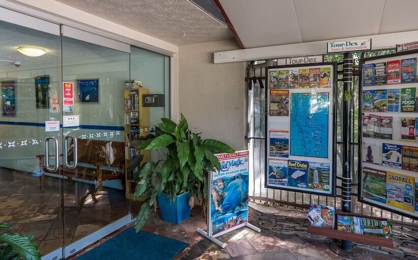 فندق Cairns Holiday Lodge