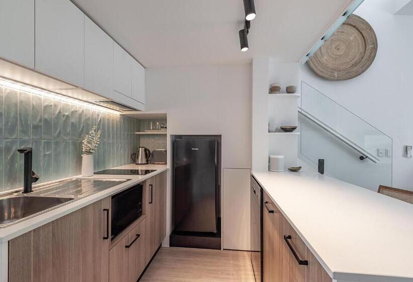 Отель Caribbean Noosa