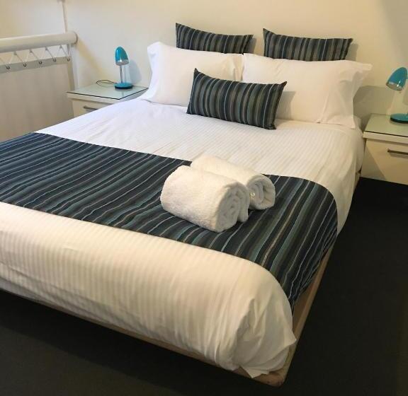 Отель Caribbean Noosa