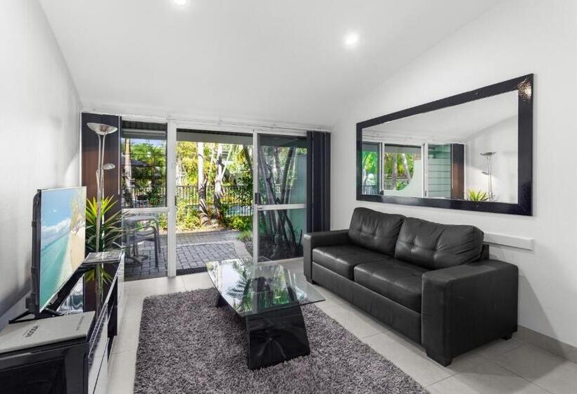 Отель Caribbean Noosa