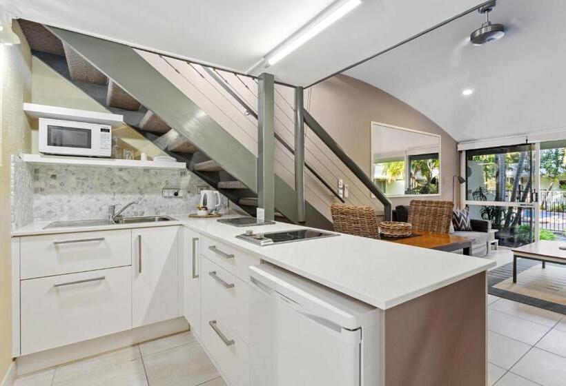 Отель Caribbean Noosa